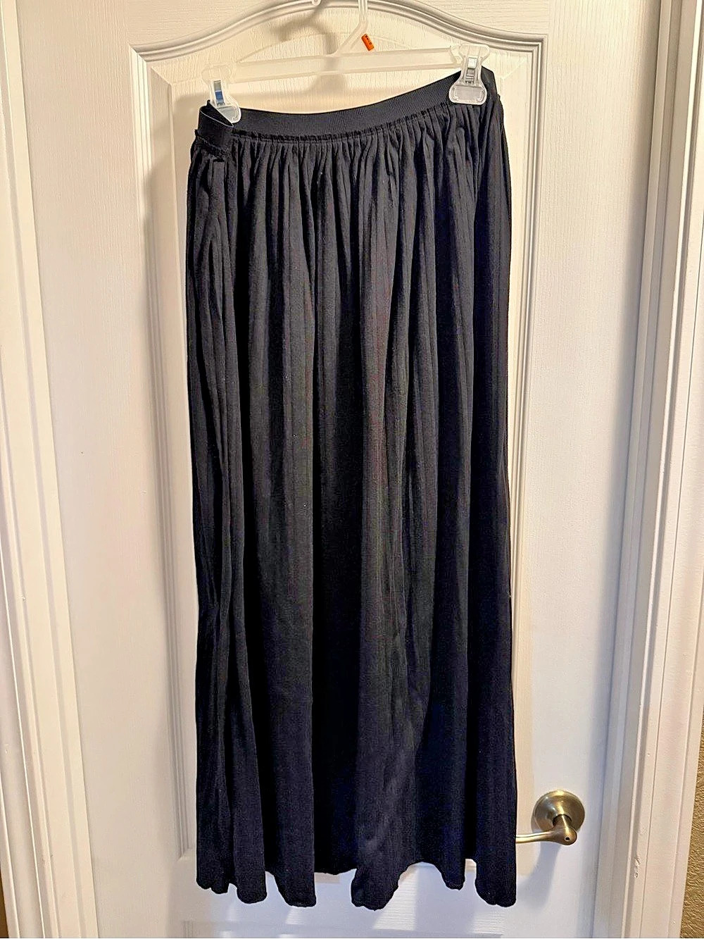 American Eagle Outfitters Maxi Skirt in Black Size Large Like New
